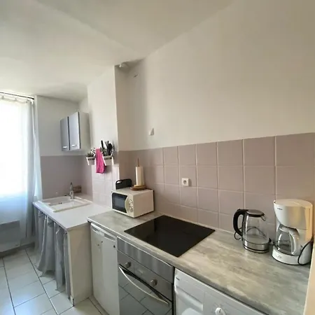 Studio Idealement Situe / Pl Aux Huiles/vieux Port Apartment Marseille